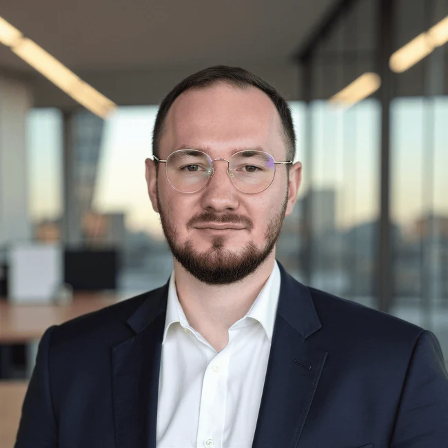 Fakhrad Akhundov, founder and CEO of Seamploy